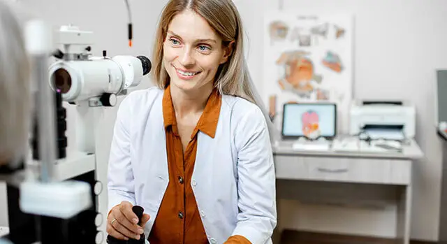 cataracts optometrist